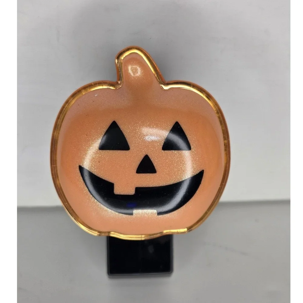 Bath & Body Works Halloween Pumpkin Jack-O-Lantern Wallflower Fragrance Plugin